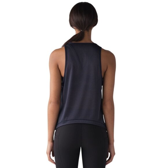 Lululemon Squad Goals Tank Top Size 8 Sleeveless Trinity Mesh Navy Workout - Picture 2 of 8